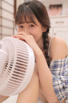 玩弄丰满人妻大BBWBBW